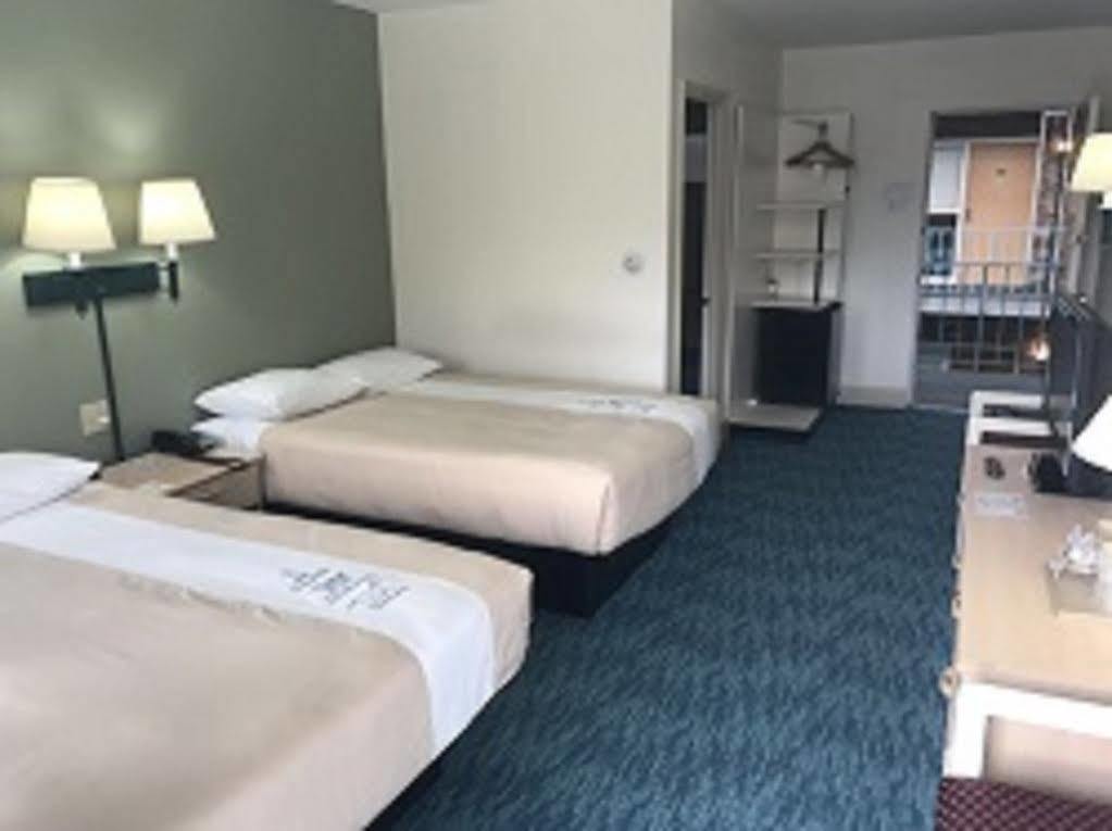 Bluebird Spa City Motor Lodge Saratoga Springs Kültér fotó